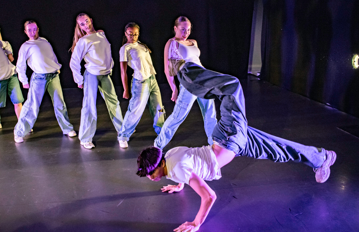 Dance Slide 11