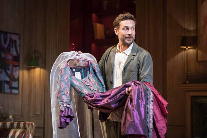 Tom Mison The Misanthrope National Theatre c Marc Brenner